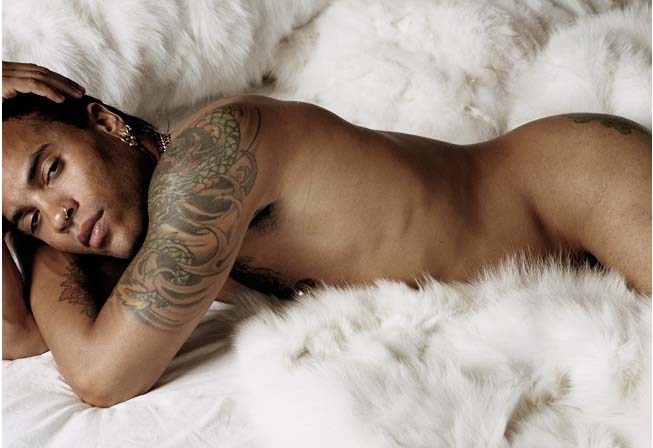 Que Homem Lenny Kravitz Capa De Revista Aos Anos Guia Gay Salvador