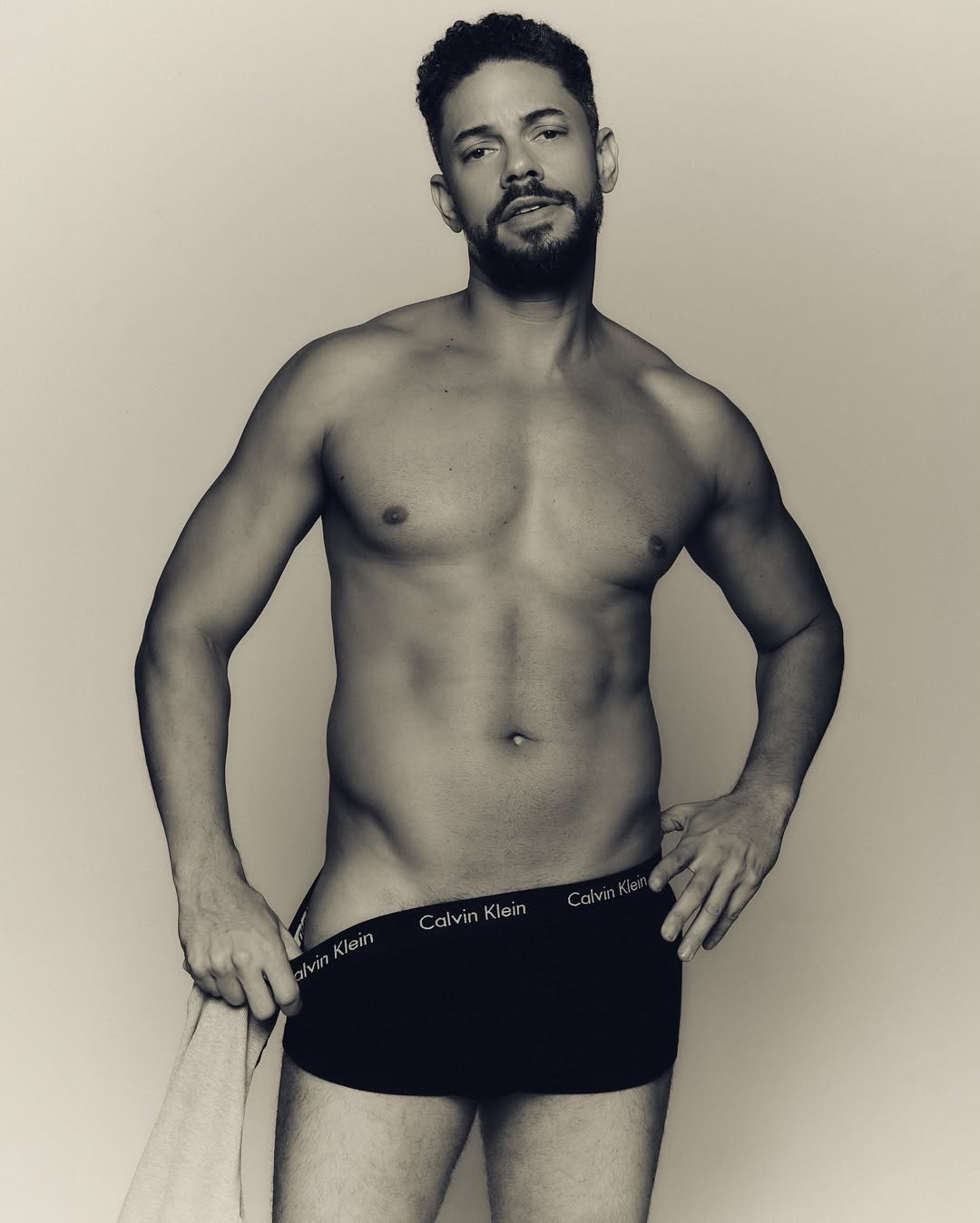 10 atores gatos do elenco da novela A Nobreza do Amor: Paulo Lessa