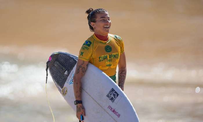 16 atletas gays, lésbicas e bissexuais do Brasil na Olimpíada: Silvana Lima (surfe)