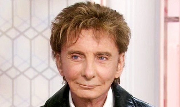 26 famosos que se assumiram LGBT em 2017: Barry Manilow