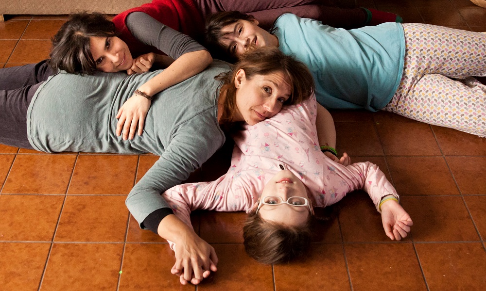 Rara, sobre casal de lésbicas, é atração do Mês da Diversidade no canal Max, da HBO