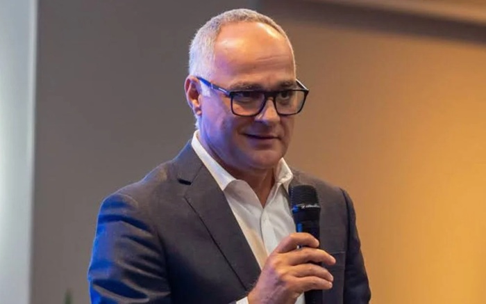 Amauri Soares nega veto a casal de lésbicas