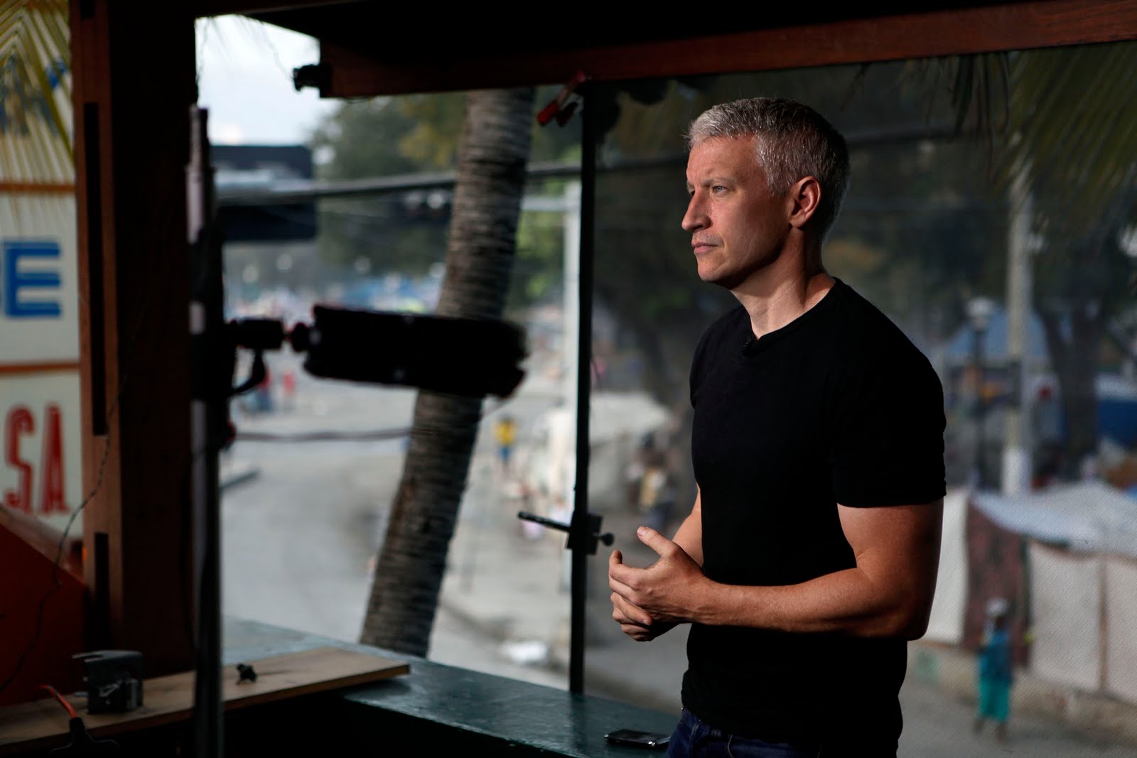 Jornalista gato e gay, Anderson Cooper faz 50 anos