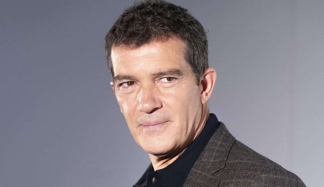 Antonio Banderas revela que foi salvo por uma crossdresser após acidente