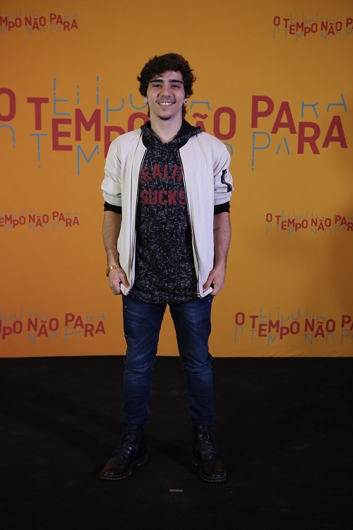 Atores gatos do elenco da novela O Tempo Não Para: João Fernandes, Gabiru