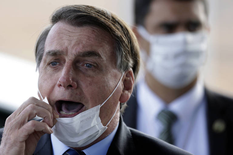 Bolsonaro diz que máscara é coisa de viado