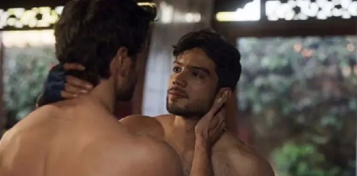 Casal gay em Paixões de Gavilanes: Álbin (Ángel de Miguel) e Andrés (Jeronimo Cantillo) 