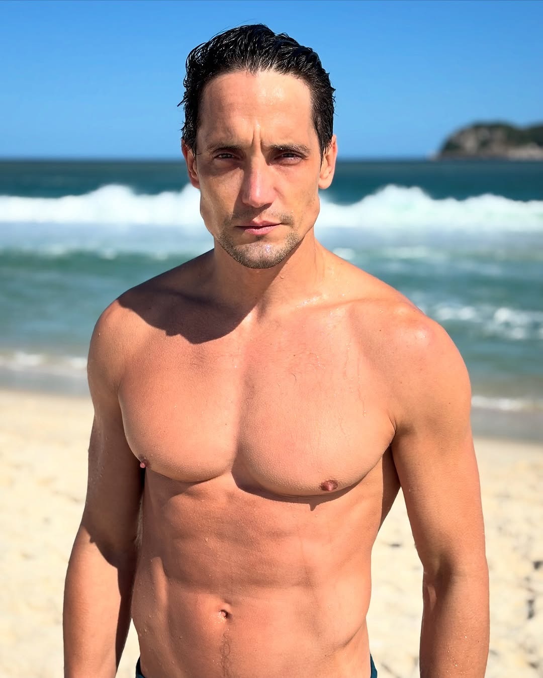 Êta Mundo Melhor! Casal gay voltará à novela?