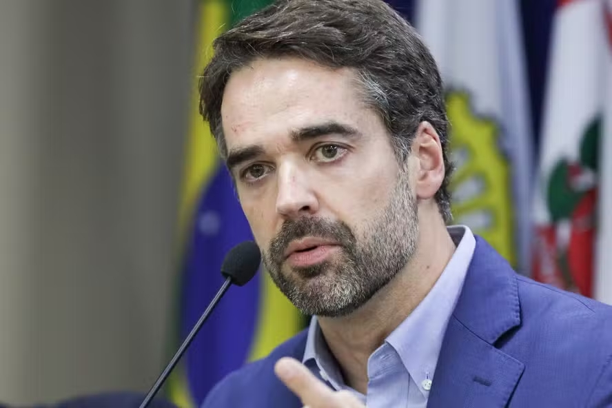 Eduardo Leite perde a vaga para disputar presidência pelo PSD