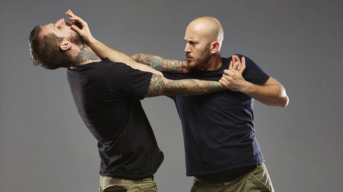 Instrutor Marcão dá aula de defesa pessoal e jiu-jitsu para gays e LGBT em Salvador