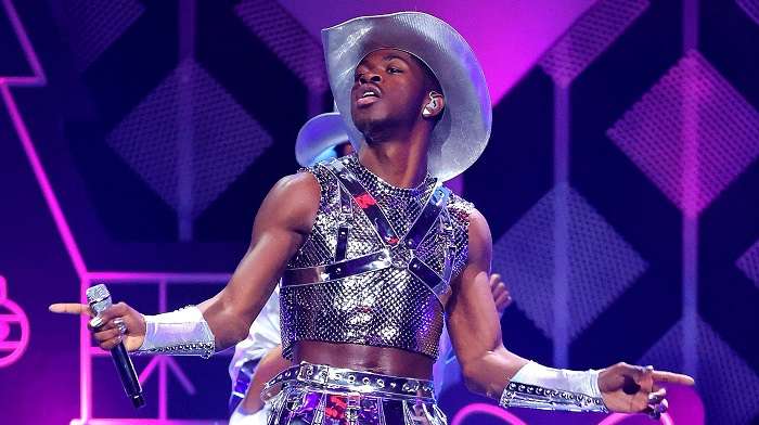 Lil Nas X anuncia sua primeira turnê mundial