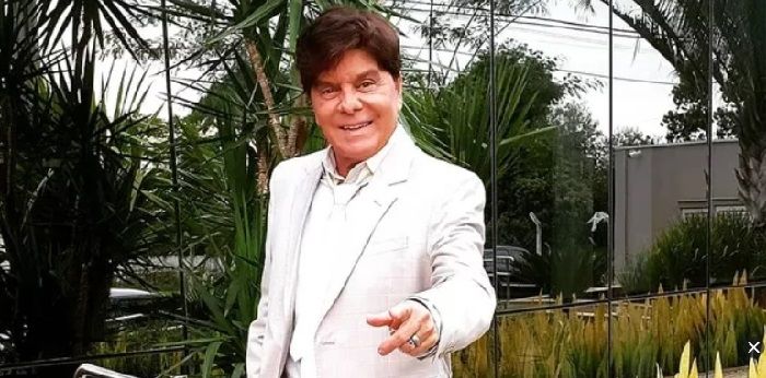 Cantor Márcio Mendes se assume gay