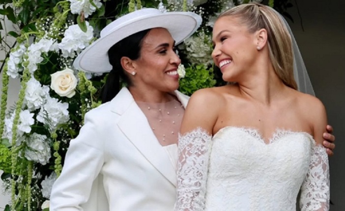 Marta se casa com a ex-jogador Carrie Lawrence