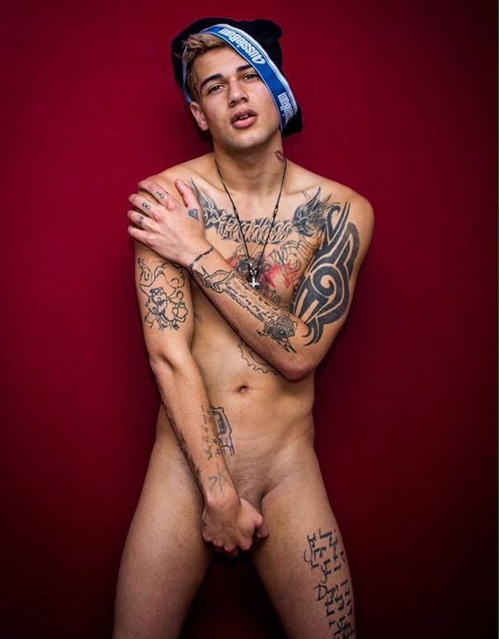 Ator pornô gay Mickey Taylor