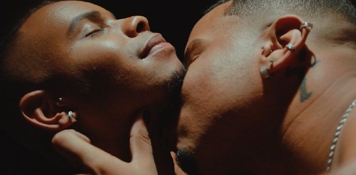 Rapper Filipe Ret lança clipe celebrando amor gay