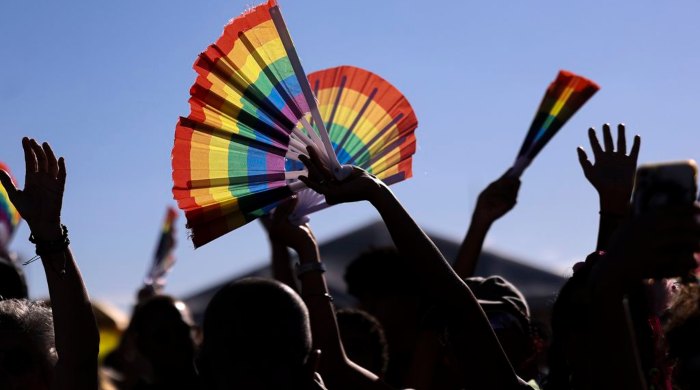 Quem vê orgulho, não vê o corre: a luta para fazer uma parada LGBT