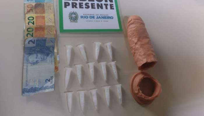 dildo-droga-rio-de-janeiro-cocaína