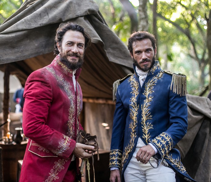 Os 12 atores mais gatos do elenco da novela Novo Mundo: Gabriel Braga Nunes e Paulo Rocha