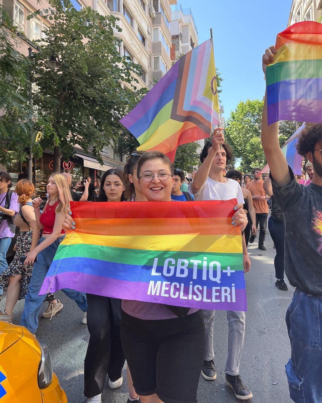 50 são presos em parada gay LGBT de Istambul, na Turquia