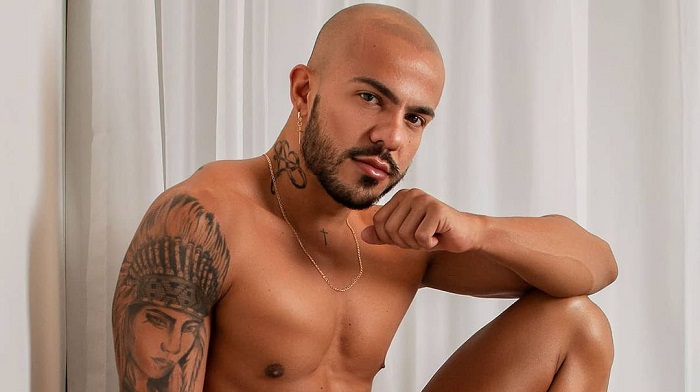 Petrick Garcia: ator pornô gay estrela filme com gang bang com 28 ativos e só ele de passivo