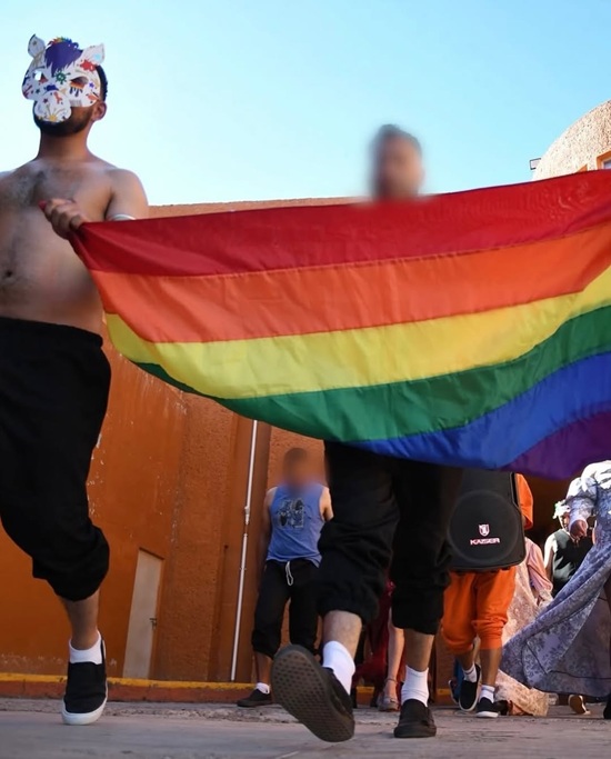 Presos LGBT fazem parada dentro de presídio no México