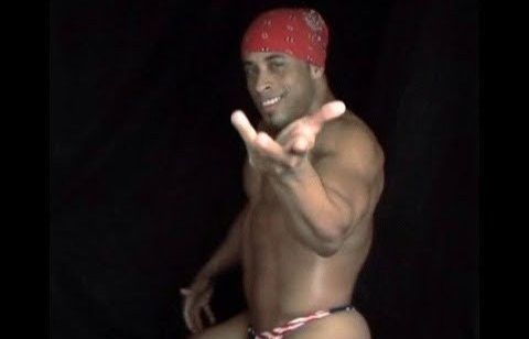 Ricardo MIlos: vídeo de stripper brasileiro interrompe reunião no Peru
