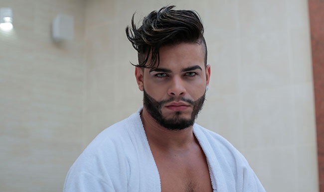 Ator pornô gay Rico Marlon fala sobre bem dotados