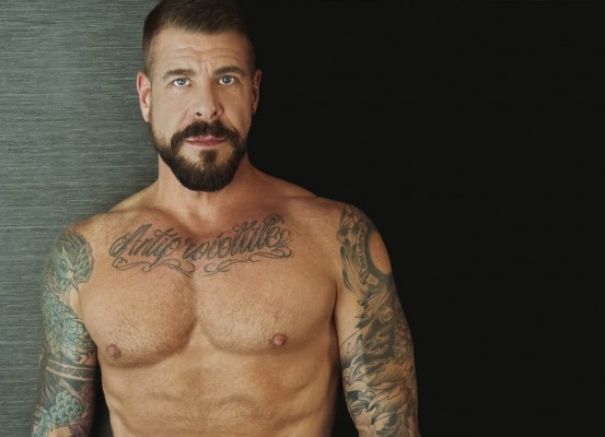 Rocco Steele ganha melhor ativo no Grabbys, prêmio dos melhores do pornô gay