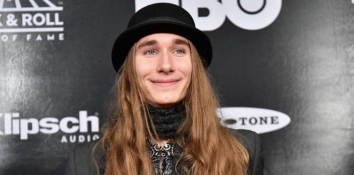 Sawyer Fredericks é bissexual