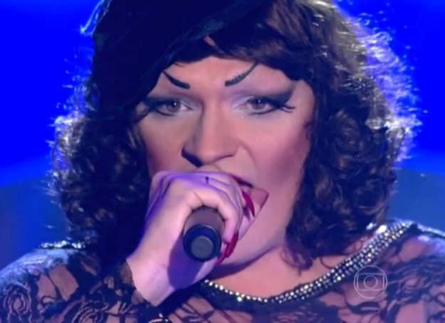 Deena Love emociona na estreia do 'The Voice Brasil 3'