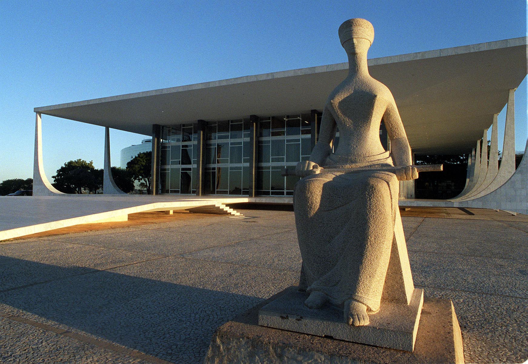 Urgente: STF vai decidir em novembro se homofobia é ou não crime