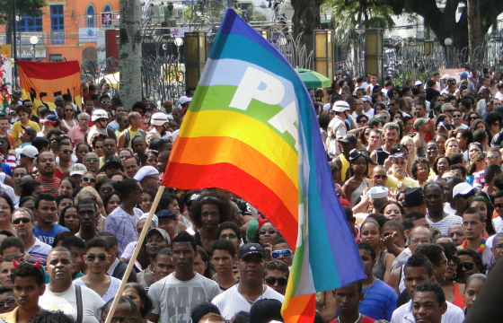 Parada Gay da Bahia tem palco e trios ao mesmo tempo