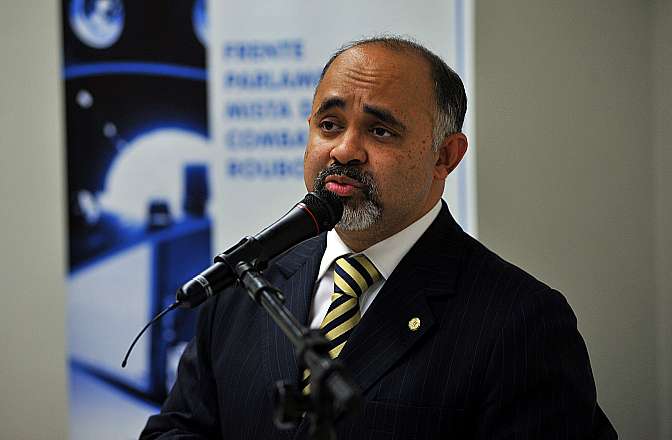 Deputado da bancada evangélica é novo ministro de Dilma 