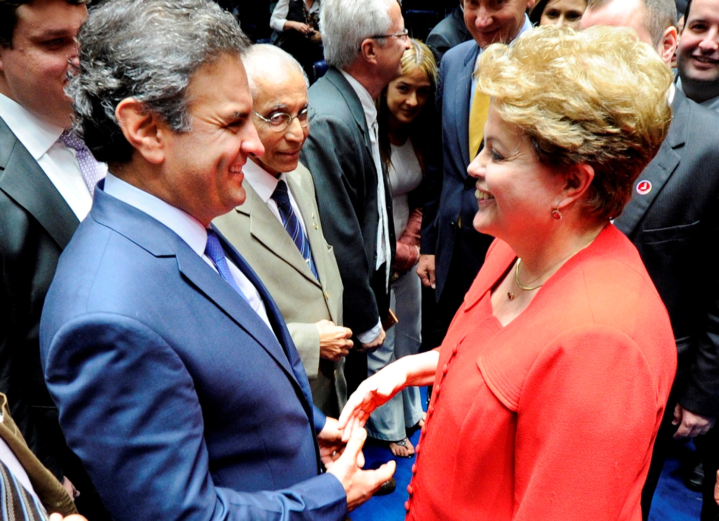 Boate gay transmitirá debate entre Aécio e Dilma em telões