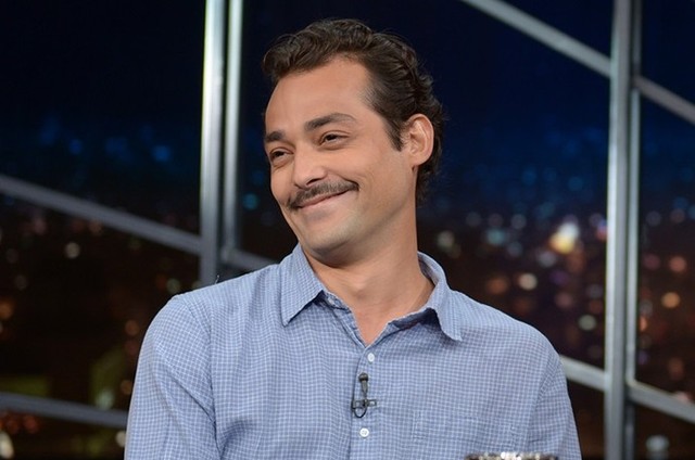 'Sempre quis ter um filho gay', diz Eduardo Sterblitch