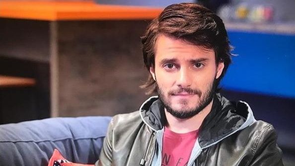 Hugo Bonemer comemora convite a Show dos Famosos após se assumir