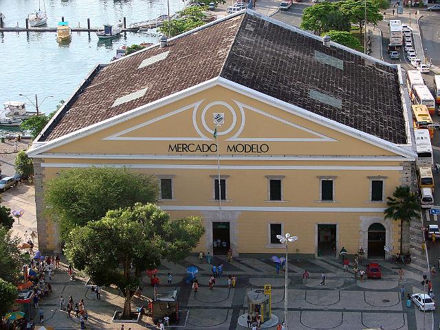 Mercado Modelo foi fundado em 1912 e possui mais de 250 pontos de venda